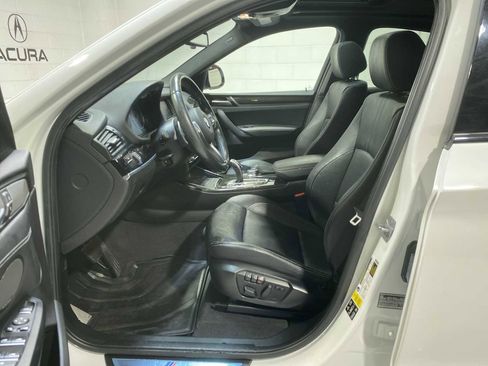 Used 2018 BMW X4 xDrive28i image 2