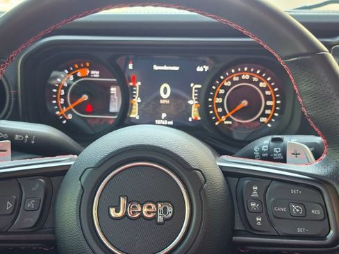 Used 2024 Jeep Wrangler Unlimited Rubicon 392 AWD/4WD image 32