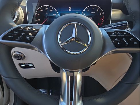 New 2026 Mercedes-Benz GLC 300 image 25