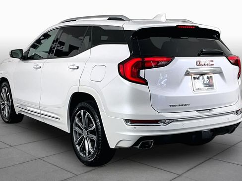 Used 2020 GMC Terrain Denali w/ Denali Premium Package FWD image 11