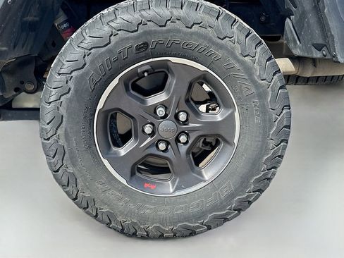 Used 2021 Jeep Gladiator Rubicon image 23