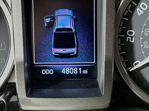 Certified 2022 Toyota Tacoma SR5 image 14