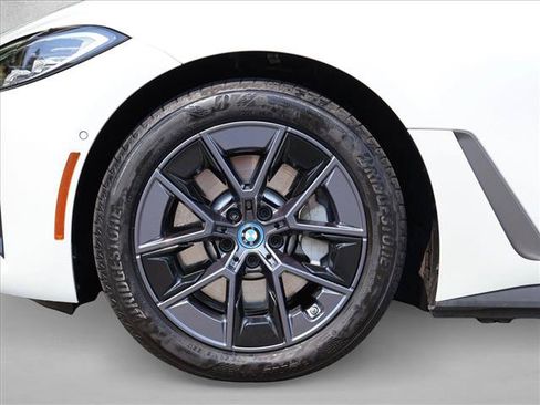Used 2023 BMW i4 eDrive40 RWD image 29