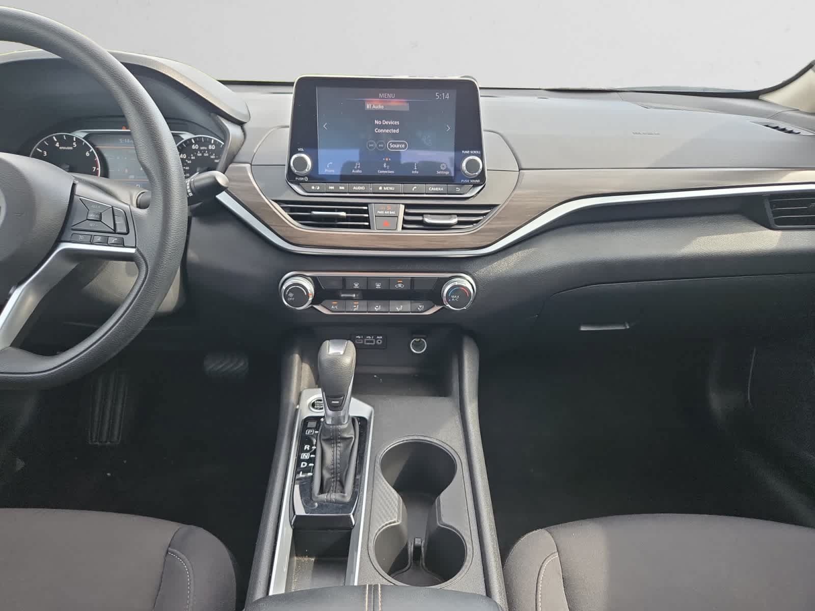 Used 2025 Nissan Altima 2.5 SV FWD image 10
