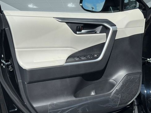 New 2025 Toyota RAV4 XLE image 14