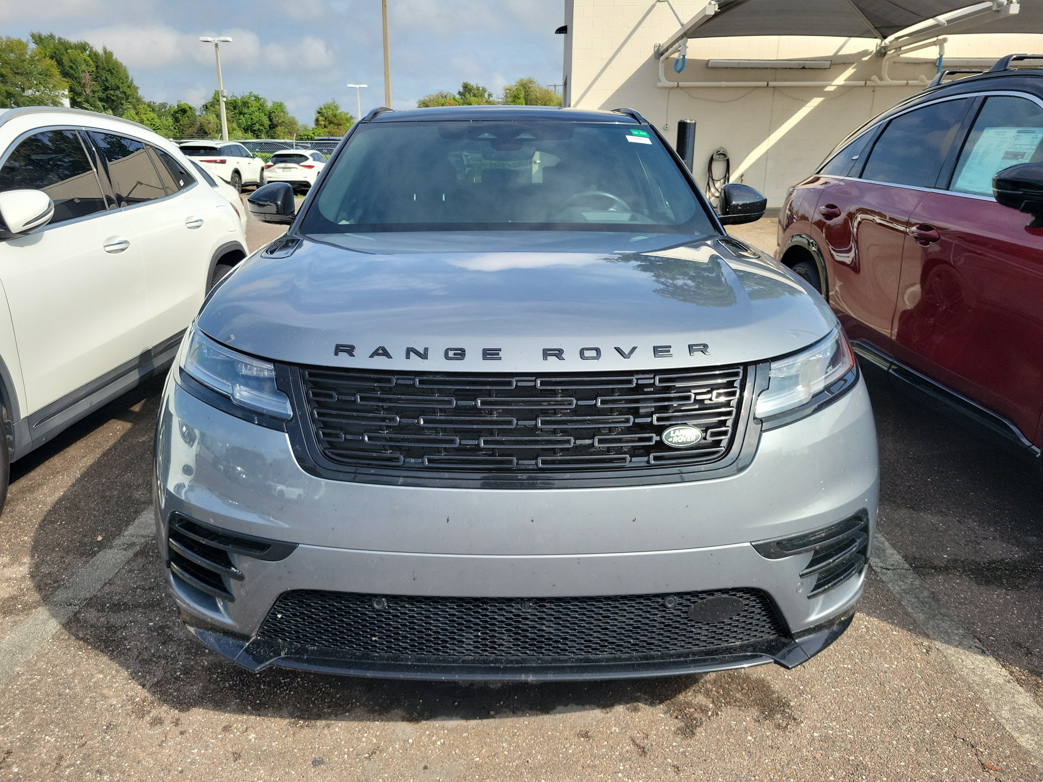 Used 2024 Land Rover Range Rover Velar Dynamic SE AWD/4WD image 2