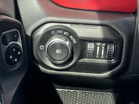 Used 2021 Jeep Wrangler Unlimited Rubicon image 23