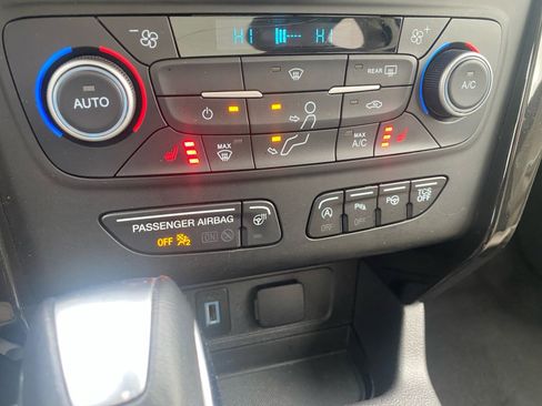 Used 2019 Ford Escape Titanium image 23