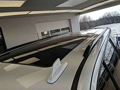 Used 2023 Cadillac Escalade ESV Sport w/ Touring Package image 15