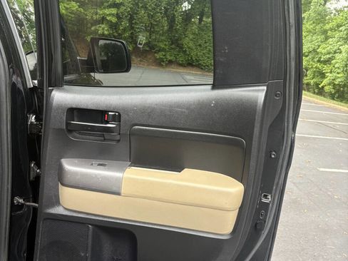 Used 2013 Toyota Tundra 4x4 Double Cab w/ SR5 Pkg image 40