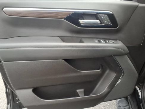 Certified 2025 Chevrolet Tahoe Z71 AWD/4WD image 12