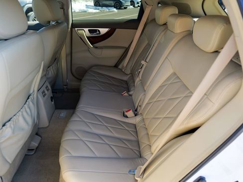 Used 2011 INFINITI FX35 AWD w/ Premium Pkg image 28