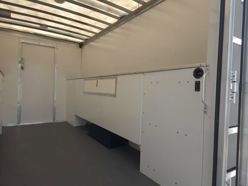 Used 2022 Chevrolet Express 3500 w/ Power Convenience Package image 12