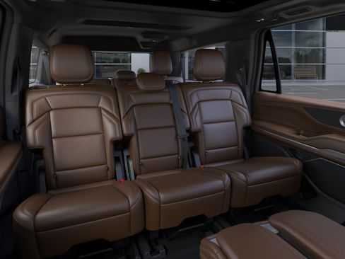 New 2026 Lincoln Navigator L Reserve AWD/4WD image 32