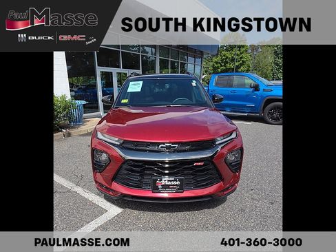 Used 2023 Chevrolet TrailBlazer RS w/ Sun and Liftgate Package AWD/4WD image 2