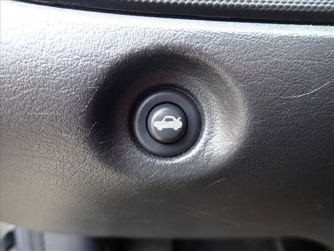 Used 2006 Chrysler Sebring Sedan FWD image 11
