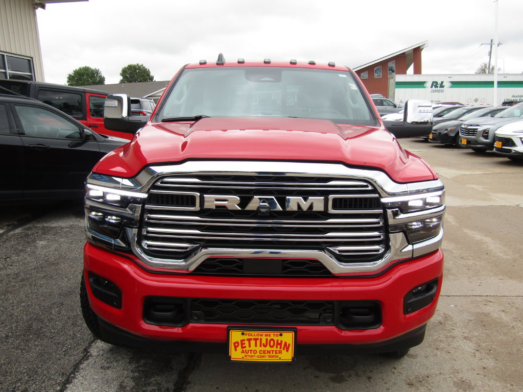 Used 2026 RAM 2500 Laramie AWD/4WD image 13
