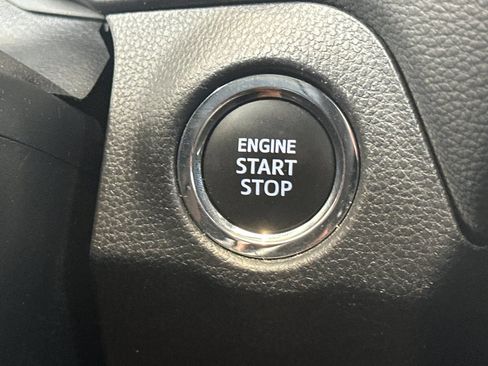 Certified 2025 Toyota RAV4 XLE AWD/4WD image 34