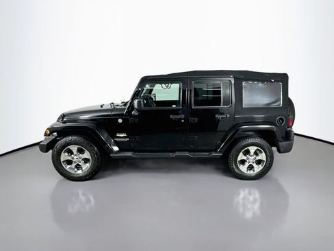 Used 2015 Jeep Wrangler Unlimited Sahara w/ Max Tow Package AWD/4WD image 10