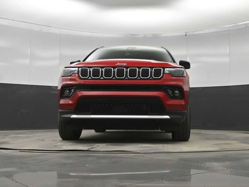 Used 2024 Jeep Compass Limited AWD/4WD image 31