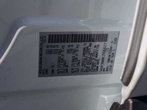 Used 2024 Nissan Rogue SV AWD/4WD image 33
