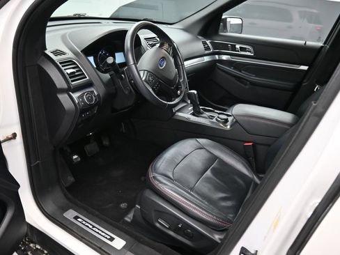 Used 2019 Ford Explorer Sport w/ Equipment Group 401A image 10