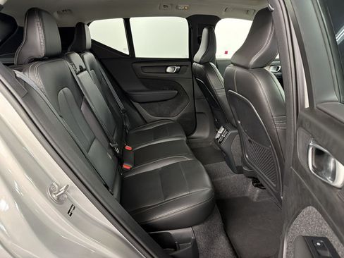 Used 2025 Volvo XC40 B5 Plus AWD/4WD image 31