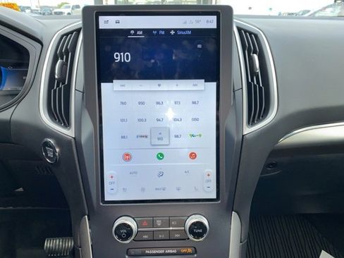 Certified 2022 Ford Edge SEL w/ Convenience Package image 11