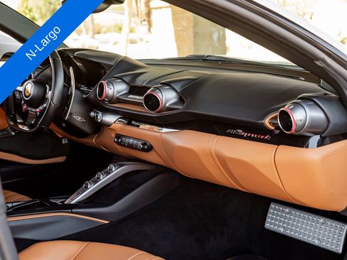 Used 2020 Ferrari 812 Superfast RWD image 40