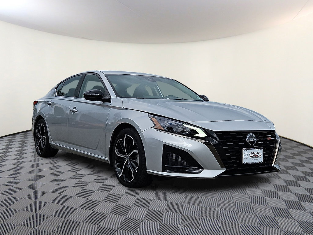 Certified 2023 Nissan Altima 2.5 SR w/ SR Premium Package FWD image 1