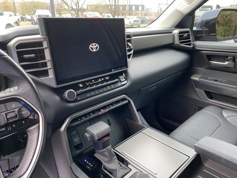 Used 2024 Toyota Sequoia SR5 w/ SR5 Premium Package AWD/4WD image 24