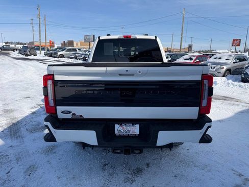 Used 2025 Ford F350 Platinum w/ FX4 Off-Road Package image 4