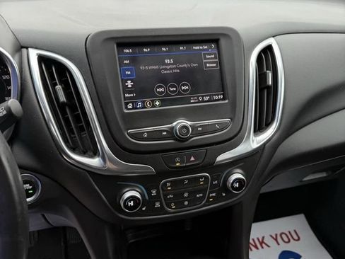 Used 2022 Chevrolet Equinox LT w/ Driver Convenience Package image 16