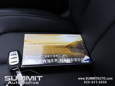New 2027 Chrysler Pacifica Select AWD/4WD image 70