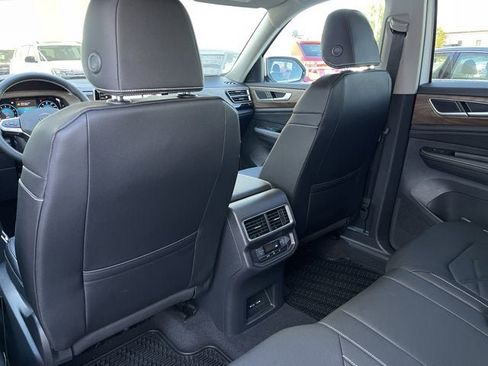 New 2026 Volkswagen Atlas SE image 24