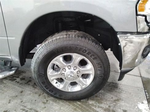 Used 2024 RAM 2500 Big Horn w/ Bed Utility Group image 16