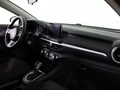 Used 2022 Kia Forte LXS w/ LXS Technology Package FWD image 25