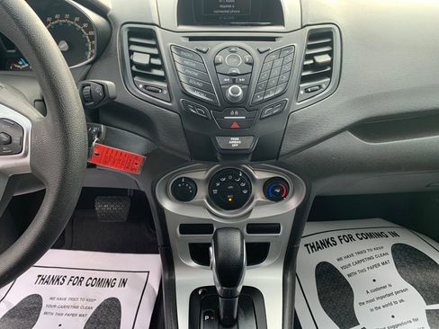 Used 2019 Ford Fiesta SE image 14