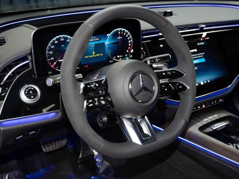 New 2026 Mercedes-Benz E 53 AMG e 4MATIC Sedan image 16
