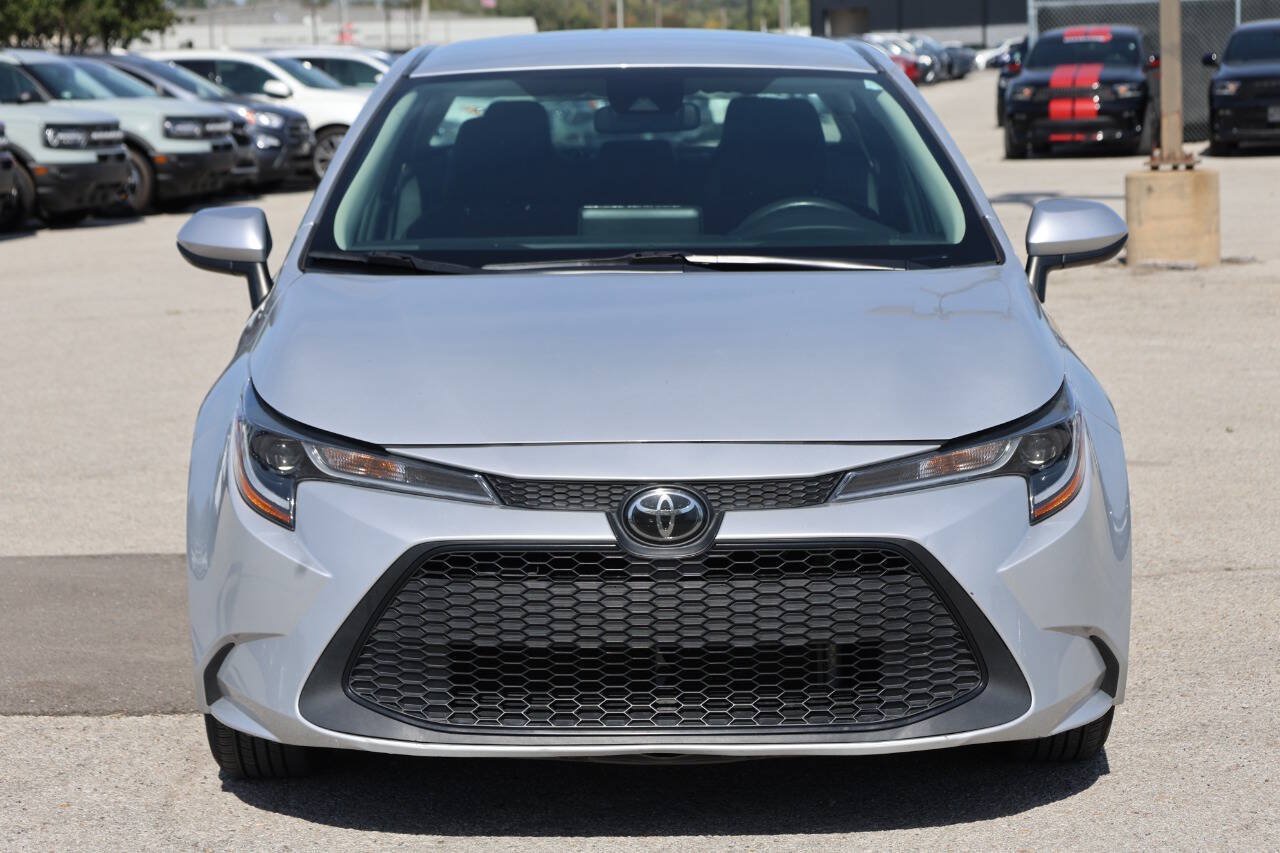 Used 2022 Toyota Corolla LE FWD image 5