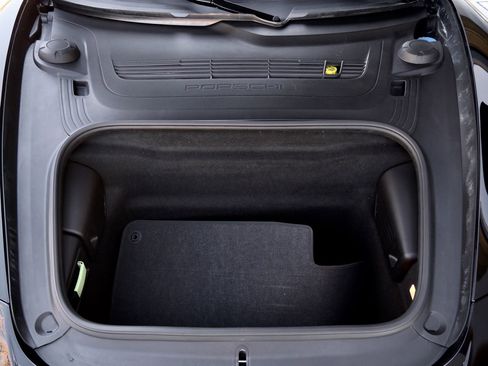 Used 2015 Porsche 911 GT3 w/ Carbon Interior Package image 25