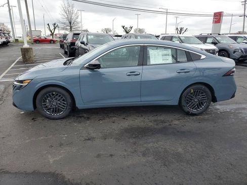 New 2026 Nissan Sentra SV w/ SV Convenience Package FWD image 4