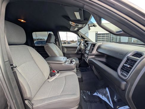 Used 2024 RAM 2500 Tradesman w/ Chrome Appearance Group image 11