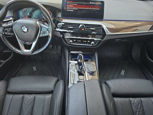 Used 2021 BMW 530i xDrive w/ Convenience Package AWD/4WD image 13