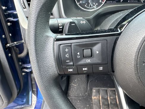Used 2023 Nissan Rogue SV AWD/4WD image 25