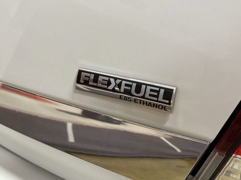 Used 2010 Chevrolet Impala LT w/ Luxury Edition Package FWD image 29