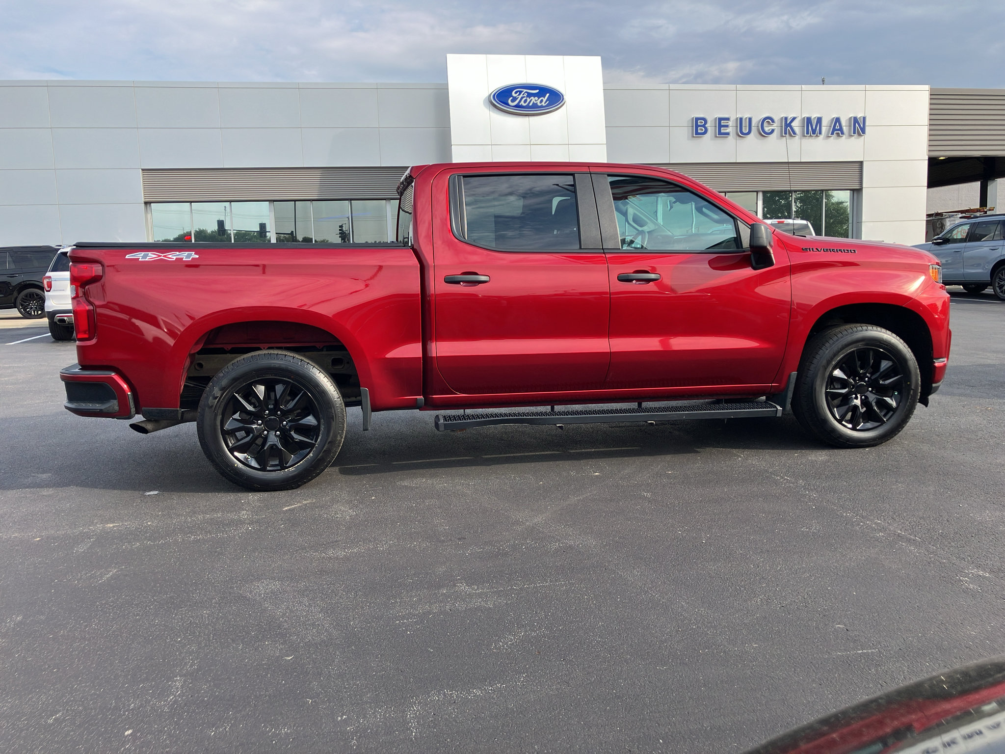 Used 2022 Chevrolet Silverado 1500 Custom w/ LPO, Dark Essentials Package AWD/4WD image 9