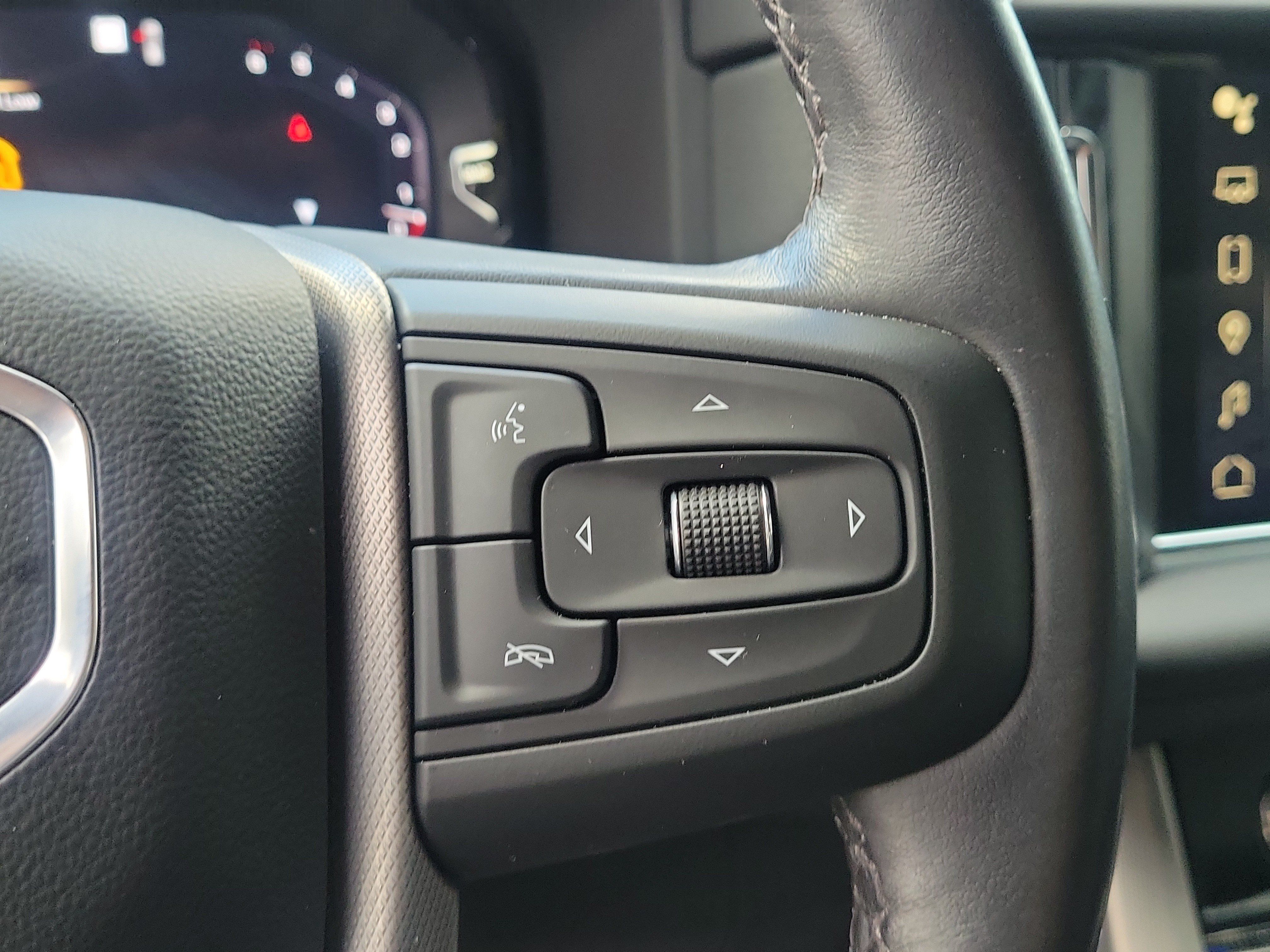 Used 2022 GMC Yukon Denali AWD/4WD image 24