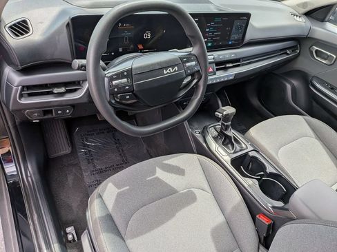 Used 2025 Kia K4 FWD image 15