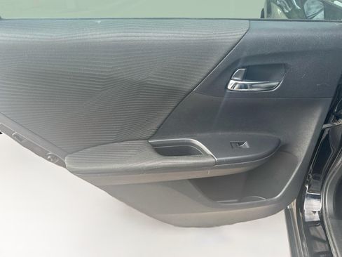 Used 2017 Honda Accord LX image 24